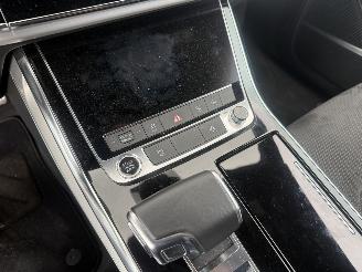 Audi Q8 55TFSI e QUATTRO S-LINE LUCHTVERING - CAMERA - KEYLESS picture 11