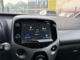 Toyota Aygo 1.0 VVT-i-X-PLAY-AIRCO picture 17
