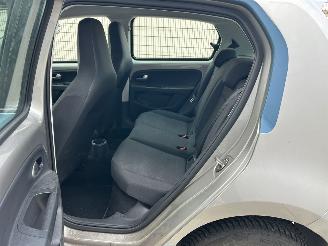 Volkswagen Up! 1.0 65 PK- AIRCO picture 7