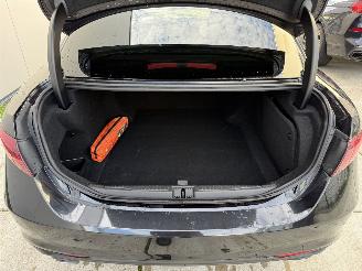 Alfa Romeo Giulia 2.0T Super 200PK - NAVI - KEYLESS - CAMERA - LEDER picture 11