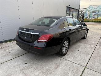 Mercedes E-klasse E200D 150PK - 122000km - NAVI - CAMERA - HUD picture 5