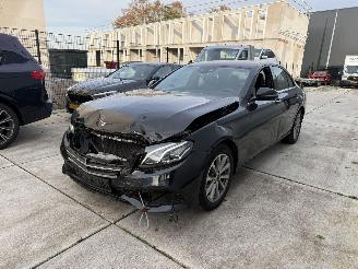 uszkodzony samochody osobowe Mercedes E-klasse 200 d  AUTOMAAT-CAMERA-NAVI-LEDER 2017/8