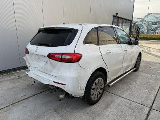 Mercedes B-klasse 200 d AUTOMAAT 150 PK -CAMERA-PDC picture 5
