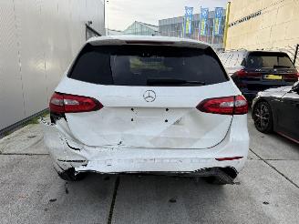 Mercedes B-klasse 200 d AUTOMAAT 150 PK -CAMERA-PDC picture 7