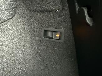 Skoda Karoq 1.5 TSI AUTOMAAT Sportline -PANO-NAVI-CAMERA picture 12