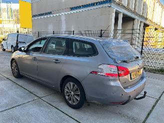 Peugeot 308 1.2 PureTech GT AUTOMAAT-GLAZENDAK-NAVI-CAMERA picture 4