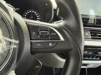 Suzuki Swift 1.2 Copmfort Smart HYBRID-NAVI-CAMERA-PDV picture 17