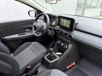 Dacia Sandero 1.1 TCE 110 Extreme -NAVI-PDC picture 6