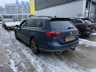 Volkswagen Passat 2.0 TDI R-Line Business+ AUTOMAAT-PANO-NAVI-CAMERA-PDC picture 4