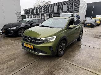 krockskadad bil auto Volkswagen Taigo 1.0 TSI Life LED - NAVI - ACC - PDC 2022/11