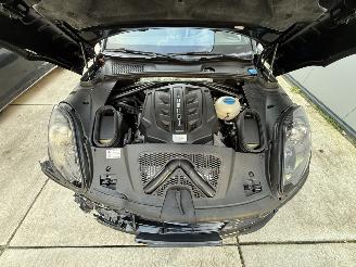 Porsche Macan 3.0 GTS 360PK - PANO - LED - NAVI - LUCHTVERING picture 22