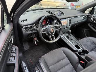 Porsche Macan 3.0 GTS 360 PK -PANO-LUCHTVERING-LEDER-LED picture 3