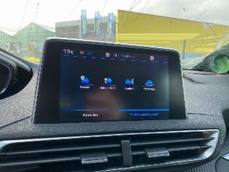 Peugeot 3008 1.2  Pure Tech Allure -NAVI-PDC-CAMERA picture 19