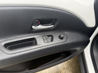 Toyota Aygo X 1.0 VVT-i MT Play CAMERA-AIRCO-CRUISE picture 13