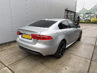 Jaguar XE 2.0 D Portfolio -NAVI-PDC-LEDER-CLIMA picture 5
