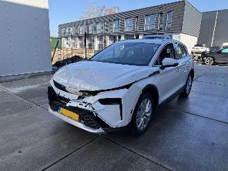 krockskadad bil auto Skoda Elroq 85 Business Edition 286 PK -NAVI-CAMERA- ACTIERADIUS 572 Km !! 2025/11