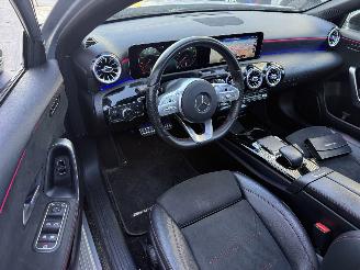 Mercedes A-klasse 200 Business Solution AMG-PANO-NAVI-PDC picture 3