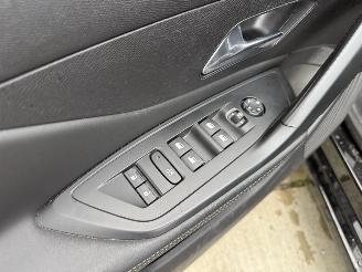 Peugeot 308 1.2 PureTech Allure AUTOMAAT-CAMERA-NAVI-PDC picture 13