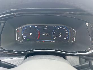 Volkswagen Transporter 2.0 TDI L2H1 31 DSG -199 PK DC Bulli-LEDER-LED-NAVI-CAMERA picture 17