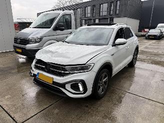 uszkodzony samochody osobowe Volkswagen T-Roc 1.5 TSI R-Line -DSG -PANO-VIRTUAL-CAMERA-KEYLESS 2024/7