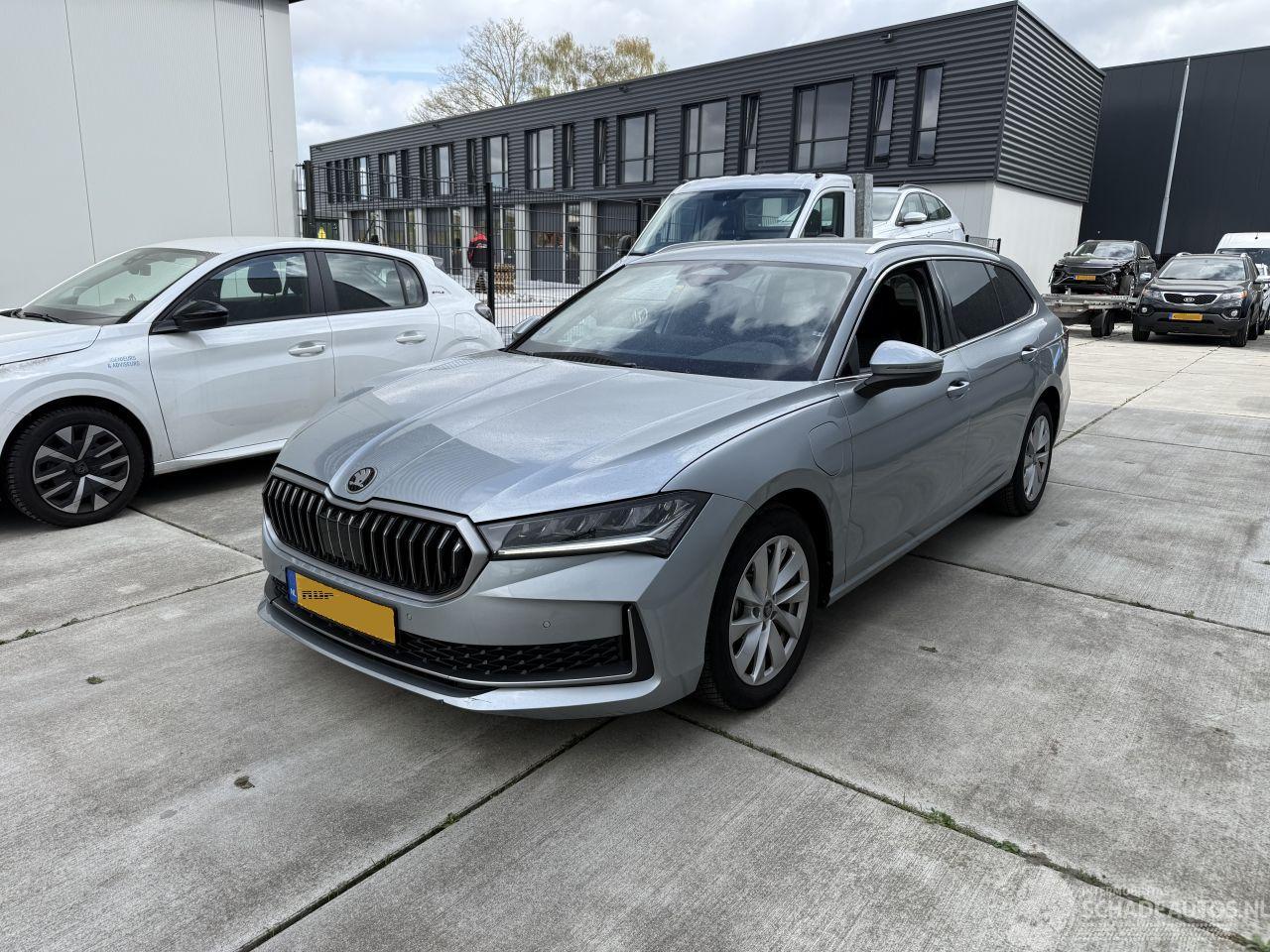 Skoda Superb 1.5TSI PHEV Edition CAMERA - LED - NAVI - ACC