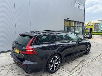Volvo V-60 2.0 B3 R-DESING-AUTOMAAT-PANO-CAMERA-NAVI picture 3