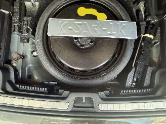 Volvo V-60 2.0 B3 R-DESIGN AUTOMAAT-PANO-NAVI-CAMERA picture 13