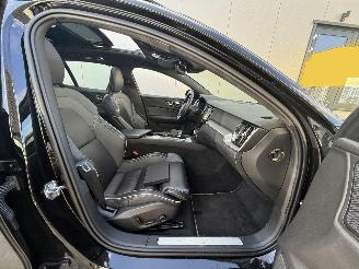 Volvo V-60 2.0 B3 R-DESIGN AUTOMAAT-PANO-NAVI-CAMERA picture 14