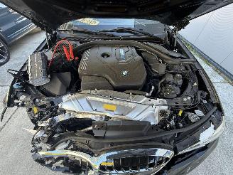 BMW 3-serie 330e High Executive M HUD - SCHUIFDAK - KEYLESS picture 13