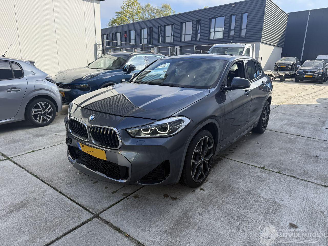BMW X2 sDrive 18i HIGH EXECUTIVE-AUTOMAAT-NAVI-PDC
