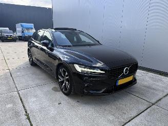 Volvo V-60 2.0 B3 R-DESIGN AUTOMAAT-PANO-CAMERA-NAVI picture 2