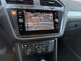 Volkswagen Tiguan 1.5 TSI DSG ALLSPACE 150 PK-PDC-NAVI-CRUISE picture 19