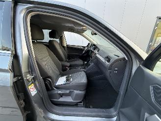 Volkswagen Tiguan 1.5 TSI DSG ALLSPACE 150 PK-PDC-NAVI-CRUISE picture 12