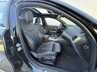 BMW 3-serie 330e HIGH EXE M-PAKKET-HUD-SCHUIFDAK-KEYLESS-NAVI-PDC picture 11