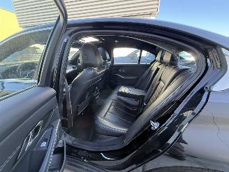 BMW 3-serie 330e HIGH EXE M-PAKKET-HUD-SCHUIFDAK-KEYLESS-NAVI-PDC picture 9