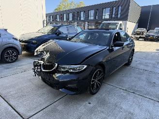  BMW 3-serie 330e HIGH EXE M-PAKKET-HUD-SCHUIFDAK-KEYLESS-NAVI-PDC 2019/10