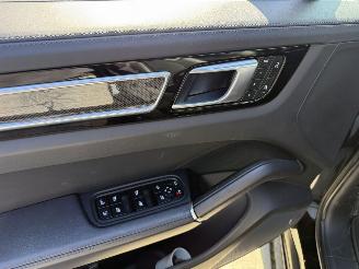 Porsche Cayenne 3.0 E-Hybrid Platinum Edition PANO - BOSE - KEYLESS picture 18