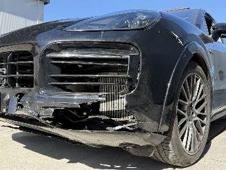 Porsche Cayenne 3.0 E-Hybrid Platinum Edition PANO - BOSE - KEYLESS picture 15