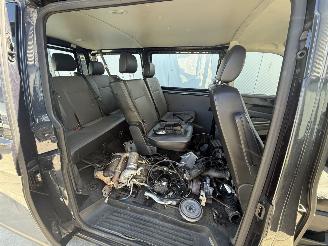 Volkswagen Transporter 2.0 TDI L1H1 DSG PERSONEN BUS -NAVI picture 12