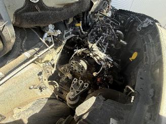 Volkswagen Transporter 2.0 TDI L1H1 DSG PERSONEN BUS -NAVI picture 14