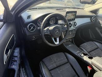 Mercedes GLA 200 d Prestige -AUTOMAAT-PANO-PDC-NAVI picture 3