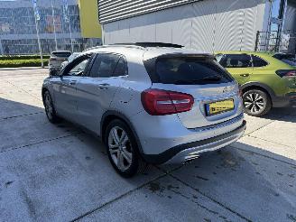 Mercedes GLA 200 d Prestige -AUTOMAAT-PANO-PDC-NAVI picture 4