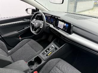 Volkswagen Golf 1.0 eTSI Life NAVI - CLIMA - CRUISE - LED picture 6