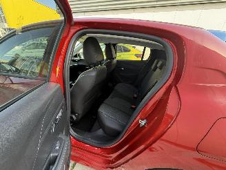 Peugeot 208 1.2 Hybrid 110 e-DCS6 Allure-CAMERA-NAVI-CLIMA picture 9