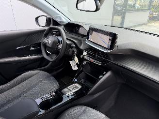 Peugeot 208 1.2 Hybrid 110 e-DCS6 Allure-CAMERA-NAVI-CLIMA-PDC picture 6