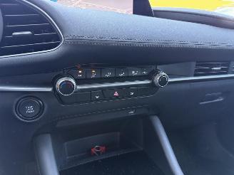 Mazda 3 2.0 e-Skyactive-X M HYBRID 180-CLIMA-PDC-NAVI-CRUISE picture 20
