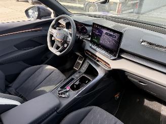 Cupra Terramar 1.5 TSI e-Hybrid VZ Performance 272PK PANO - LED - KEYLESS - HUD picture 6