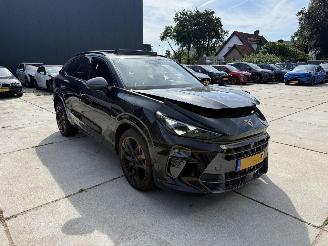 krockskadad bil auto Cupra Terramar 1.5 TSI e-Hybrid VZ Performance 272PK PANO - LED - KEYLESS - HUD 2025/12
