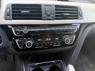 BMW 3-serie 318i Centennial Executive NAVI - CLIMA - PDC picture 20
