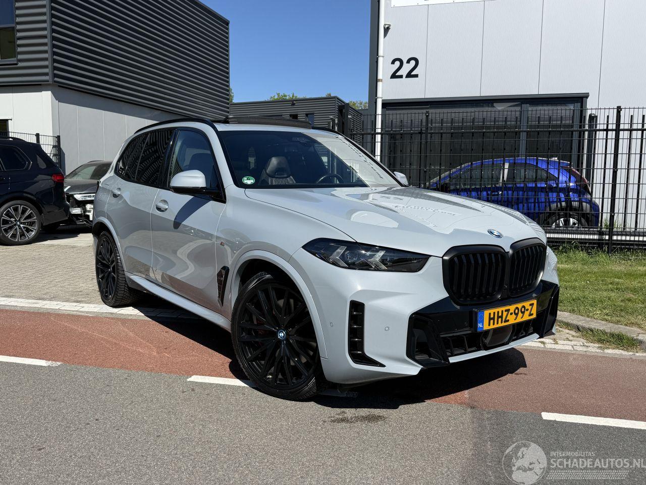 BMW X5 xDrive50e HUD - SKYLOUNGE - IONIC GLOW - BOWERS&WILKINS
